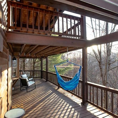 Treetops Cabin Easy To Asheville With Fast Wifi And Great View Swiss Экстерьер фото